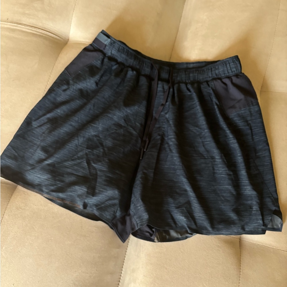 Lululemon Surge Shorts 4” Lined Size S - Picture 6 of 11